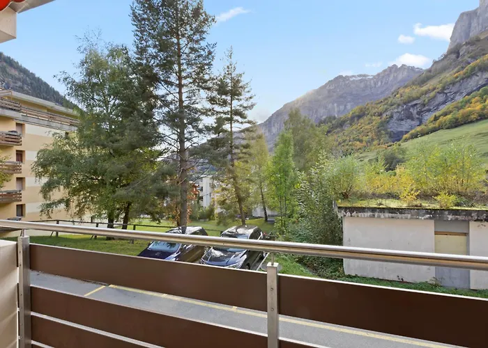 Lumineux Avec Vue Sur Les Montagnes アパート
